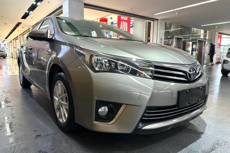 Used Toyota Corolla 2014 1.6L CVT GLX-i Exterior 2