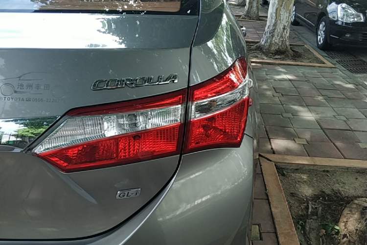 Used Toyota Corolla 2014 1.6L CVT GL-i Exterior 3
