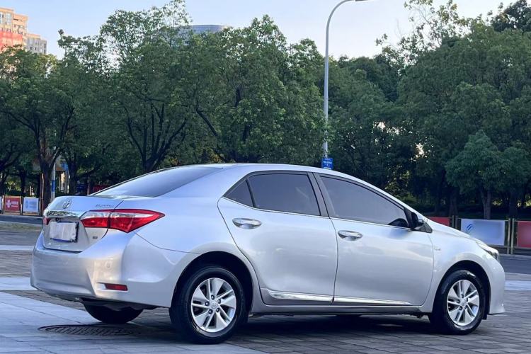Used Toyota Corolla 2014 1.6L CVT GL-i Exterior 4