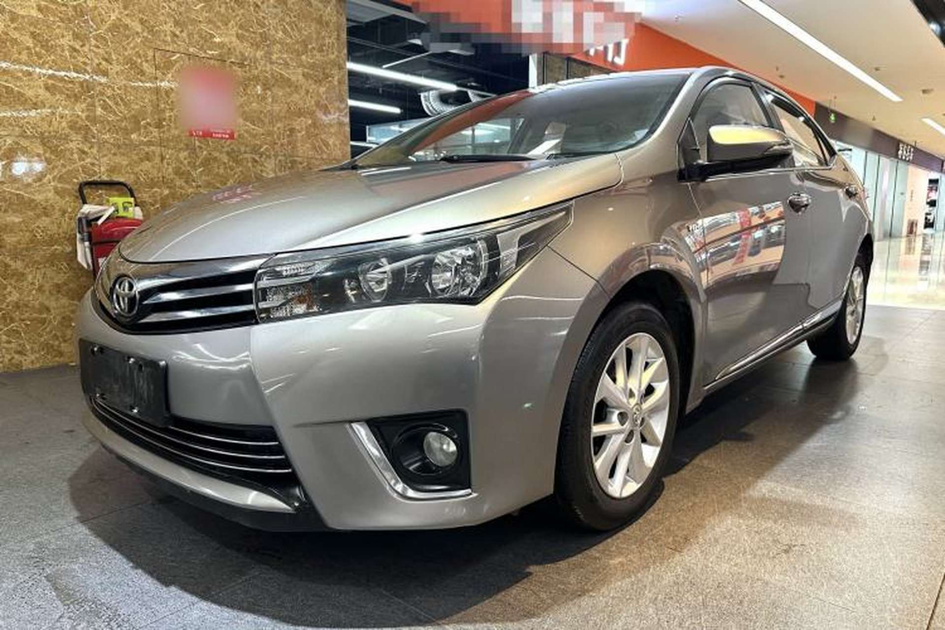Used Toyota Corolla 2014 1.6L CVT GLX-i Front Left 45 Deg