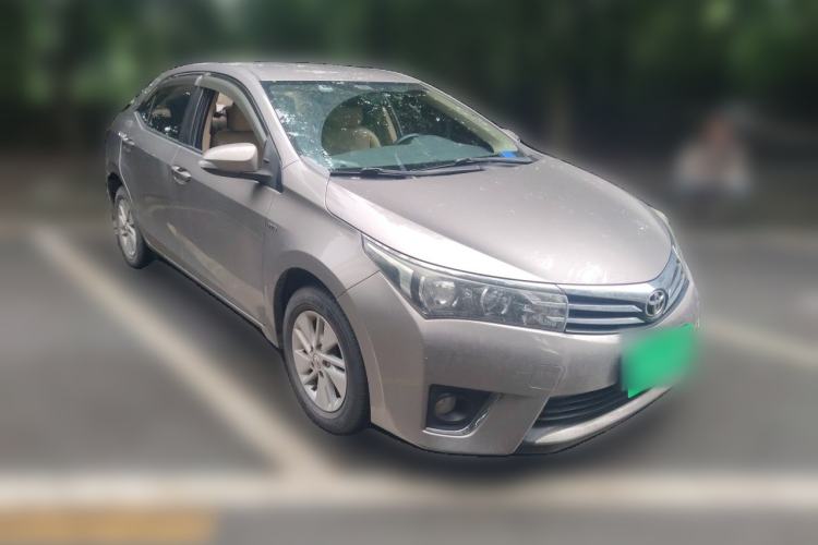 Used Toyota Corolla 2014 1.6L CVT GL Front Right 45 Deg
