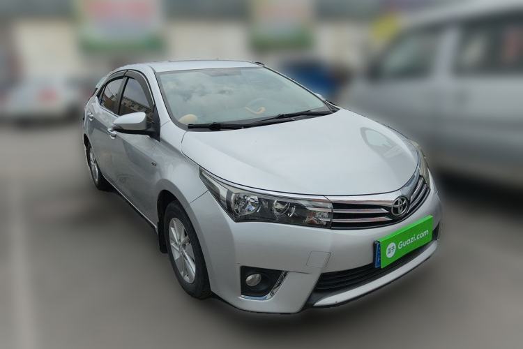 Used Toyota Corolla 2014 1.6L CVT GL Front Right 45 Deg