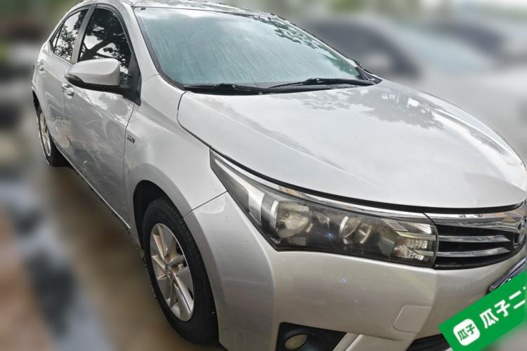Used Toyota Corolla 2014 1.6L CVT GL Front Right 45 Deg