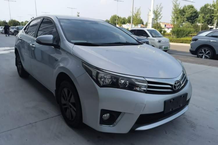 Used Toyota Corolla 2014 1.6L Manual GL Front Right 45 Deg