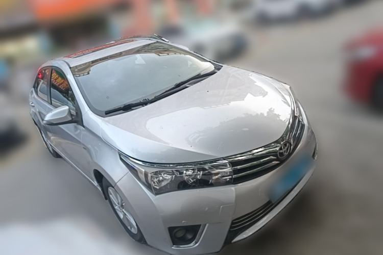 Used Toyota Corolla 2014 1.6L CVT GL-i Front Right 45 Deg