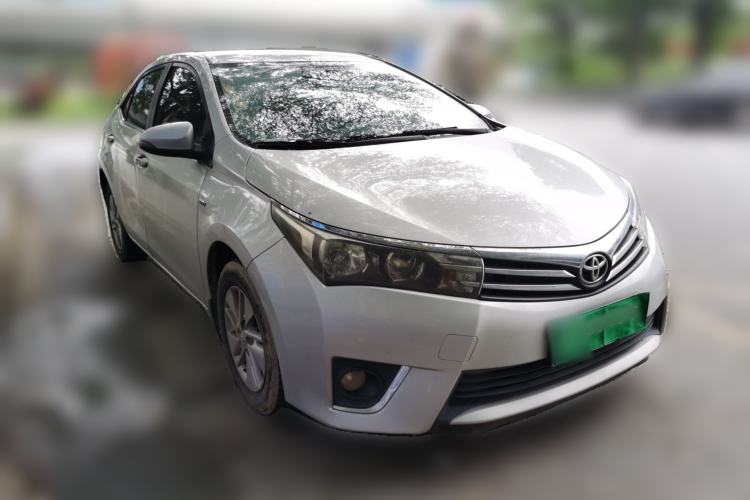 Used Toyota Corolla 2014 1.6L CVT GL Front Right 45 Deg