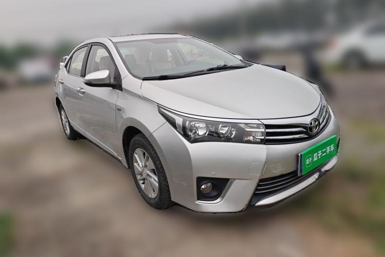 Used Toyota Corolla 2014 1.6L CVT GL-i Front Right 45 Deg