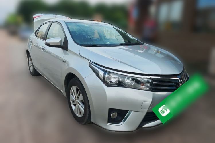 Used Toyota Corolla 2014 1.6L CVT GL Front Right 45 Deg