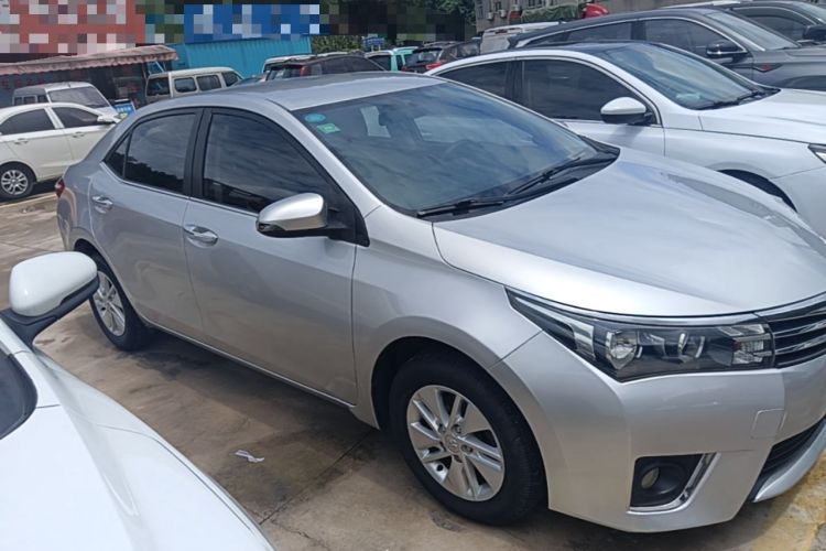 Used Toyota Corolla 2014 1.6L CVT GL Front Right 45 Deg