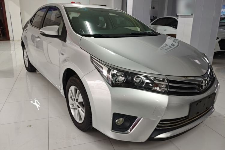Used Toyota Corolla 2014 1.6L CVT GL Front Right 45 Deg
