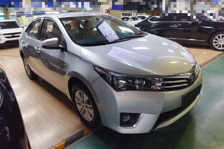 Used Toyota Corolla 2014 1.6L CVT GL Front Right 45 Deg