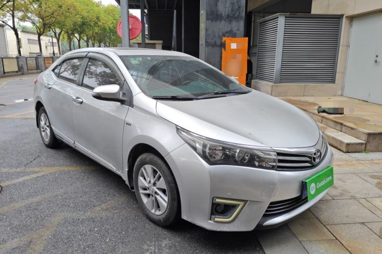 Used Toyota Corolla 2014 1.6L CVT GL-i Front Right 45 Deg