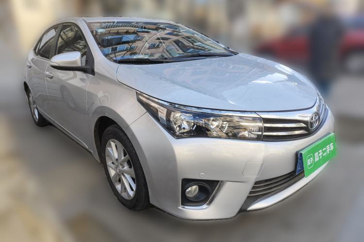 Used Toyota Corolla 2014 1.6L CVT GL-i Leather Edition Front Right 45 Deg