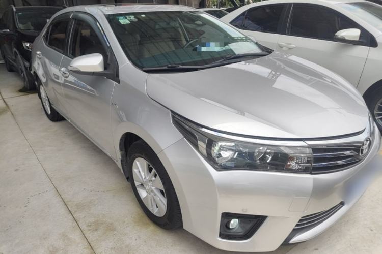 Used Toyota Corolla 2014 1.6L CVT GL-i Front Right 45 Deg