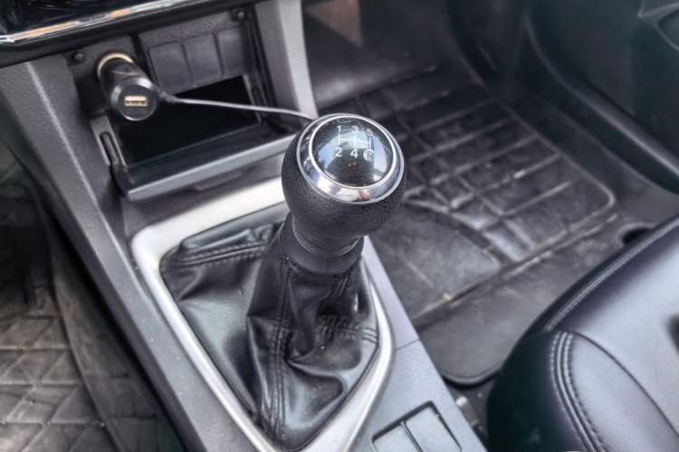 Used Toyota Corolla 2014 1.6L Manual GL Gear Lever