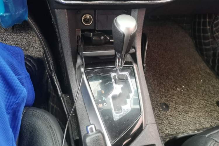Used Toyota Corolla 2014 1.6L CVT GL Gear Lever