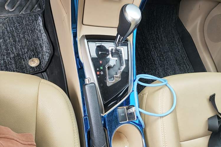 Used Toyota Corolla 2014 1.6L CVT GL Gear Lever