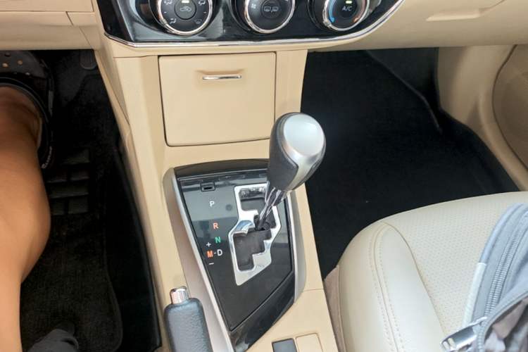 Used Toyota Corolla 2014 1.6L CVT GL Gear Lever
