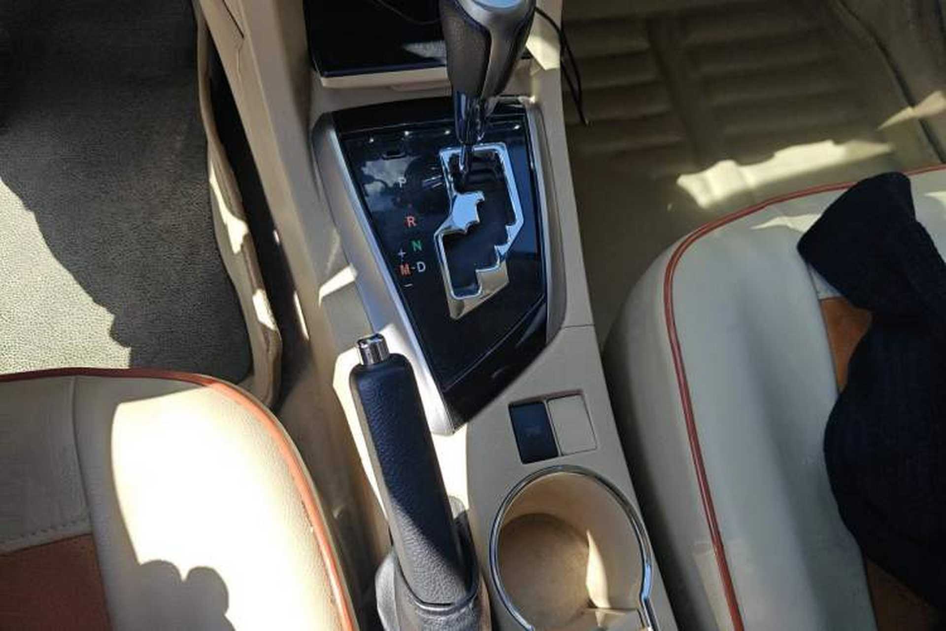 Used Toyota Corolla 2014 1.6L CVT GL Gear Lever