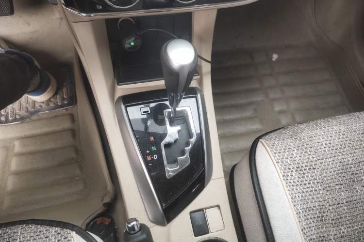 Used Toyota Corolla 2014 1.6L CVT GL Gear Lever