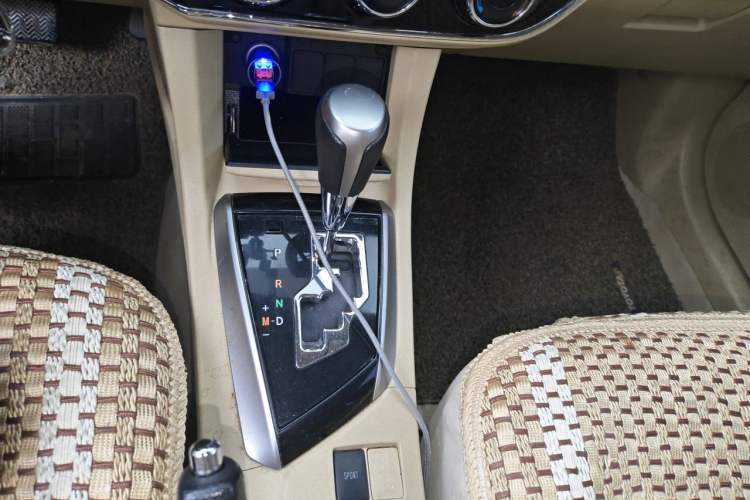 Used Toyota Corolla 2014 1.6L CVT GL Gear Lever