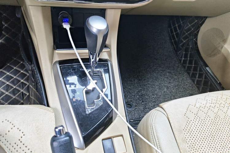 Used Toyota Corolla 2014 1.6L CVT GL Gear Lever