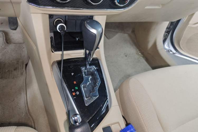Used Toyota Corolla 2014 1.6L CVT GL-i Gear Lever