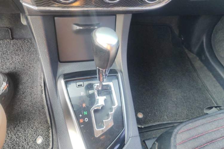Used Toyota Corolla 2014 1.6L CVT GL-i Leather Edition Gear Lever