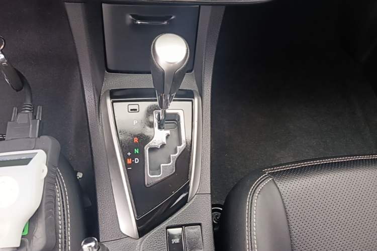 Used Toyota Corolla 2014 1.6L CVT GL Gear Lever