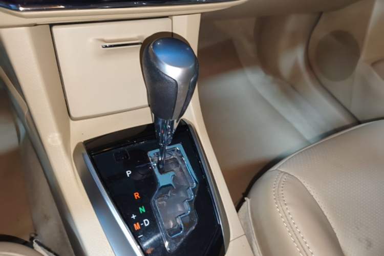 Used Toyota Corolla 2014 1.6L CVT GL Gear Lever