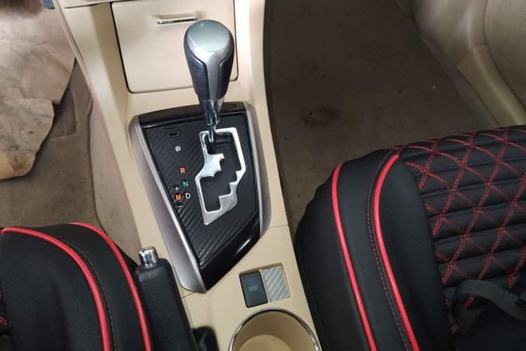 Used Toyota Corolla 2014 1.6L CVT GL Gear Lever