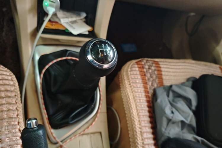 Used Toyota Corolla 2014 1.6L Manual GL-i Gear Lever