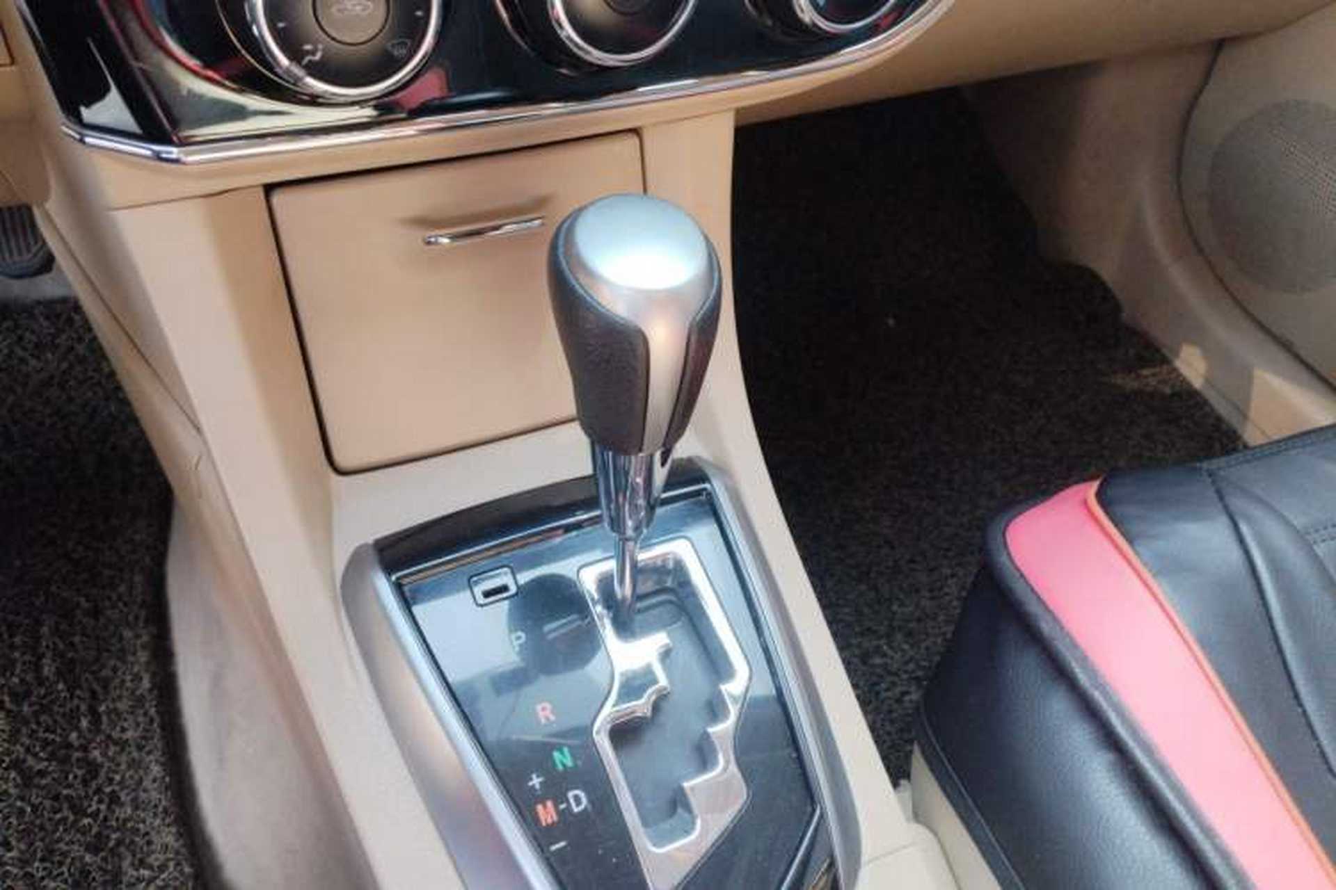 Used Toyota Corolla 2014 1.6L CVT GL Gear Lever