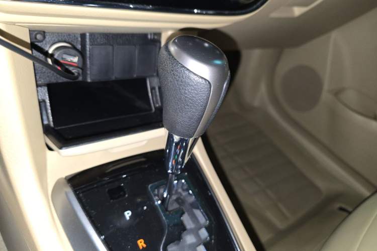 Used Toyota Corolla 2014 1.6L CVT GL Gear Lever