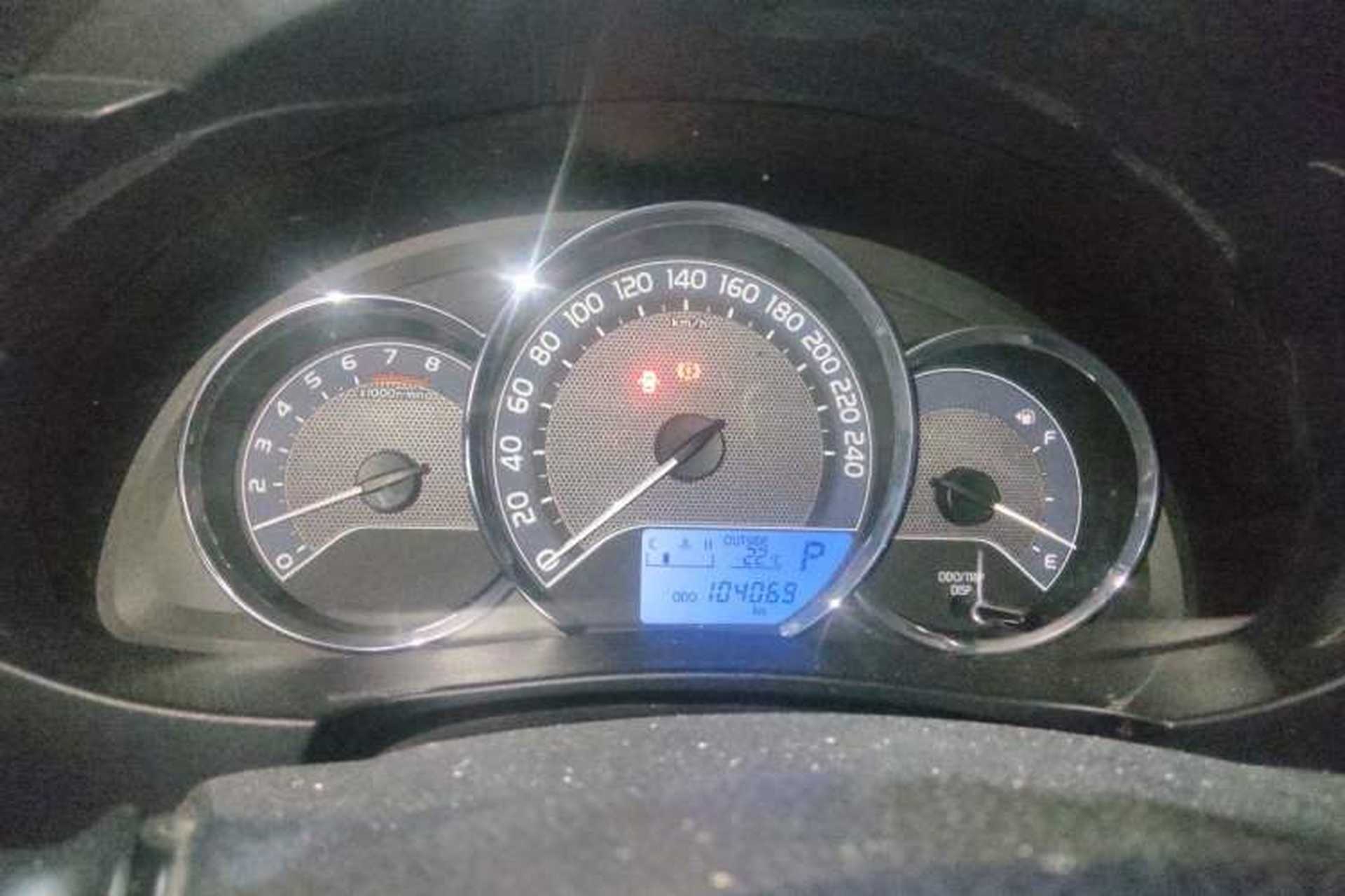 Used Toyota Corolla 2014 1.6L CVT GL Instrument Cluster
