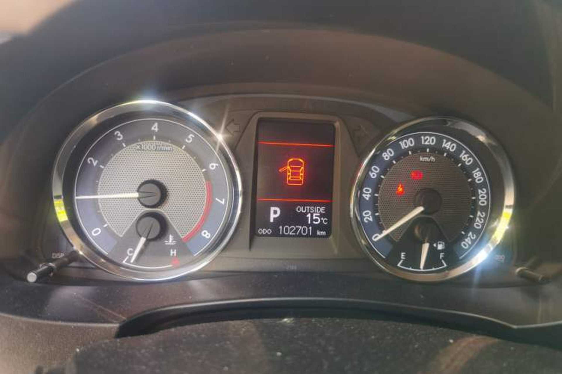 Used Toyota Corolla 2014 1.6L CVT GL-i Leather Edition Instrument Cluster