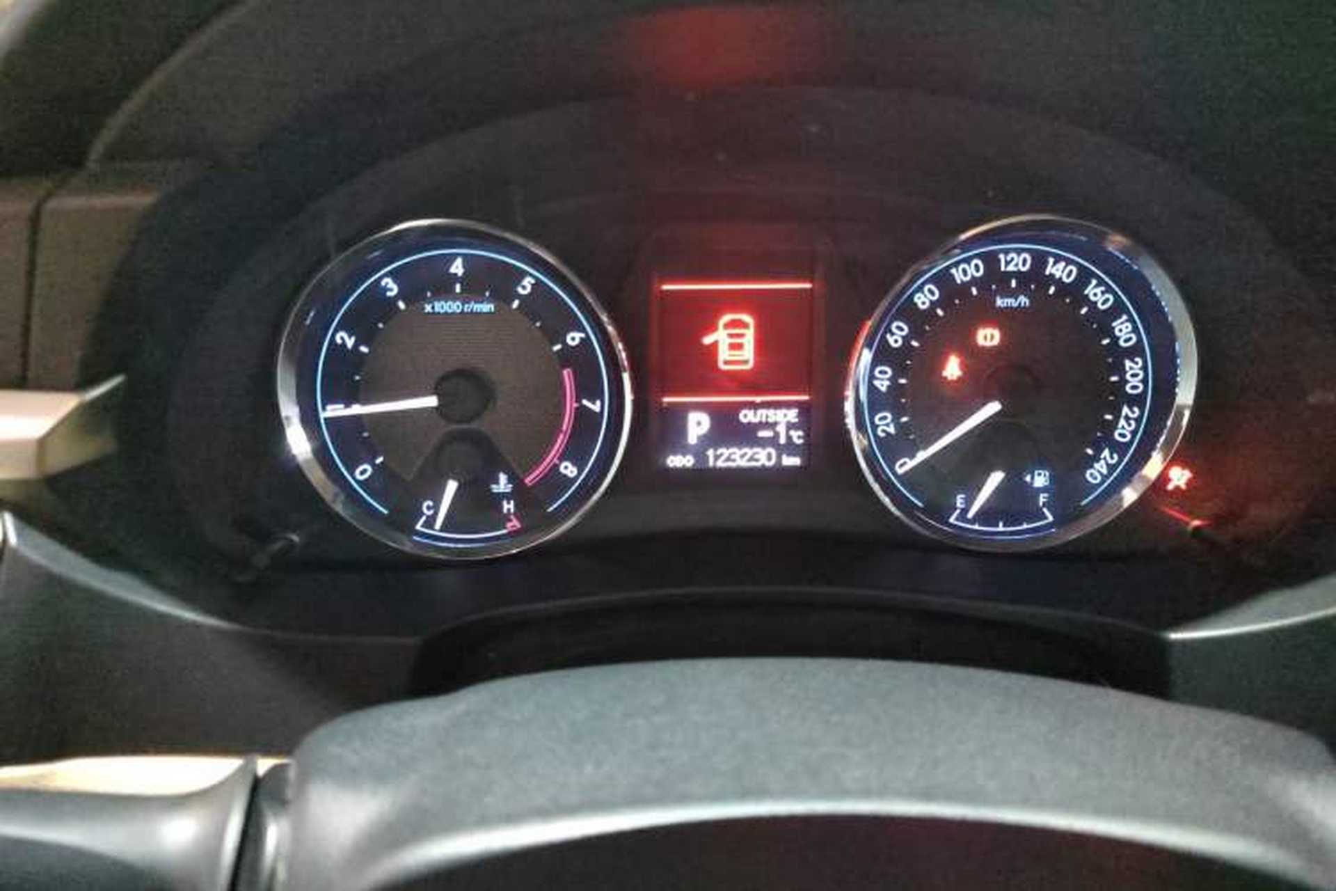 Used Toyota Corolla 2014 1.6L CVT GLX-i Instrument Cluster