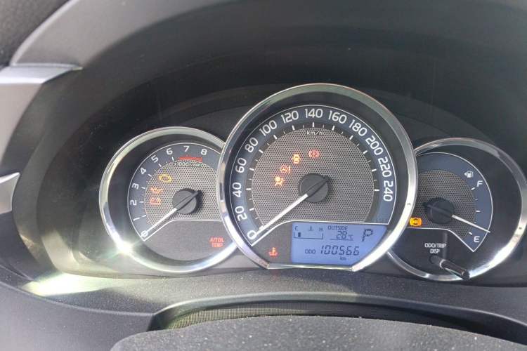 Used Toyota Corolla 2014 1.6L CVT GL Instrument Cluster