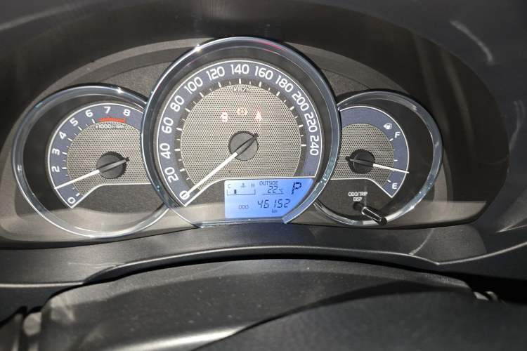 Used Toyota Corolla 2014 1.6L CVT GL Instrument Cluster
