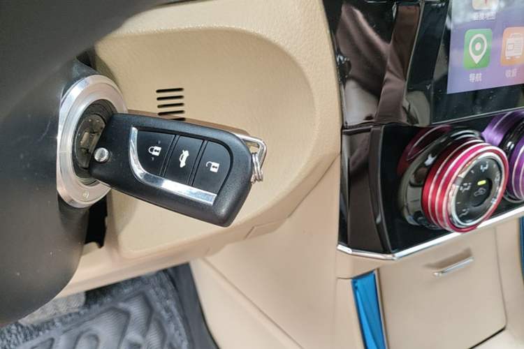 Used Toyota Corolla 2014 1.6L CVT GL Interior 1