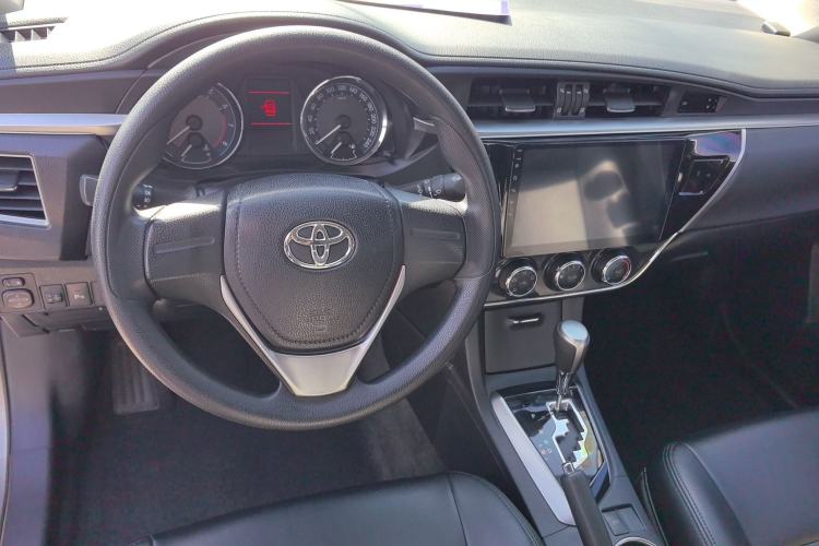 Used Toyota Corolla 2014 1.6L CVT GL-i Interior 2