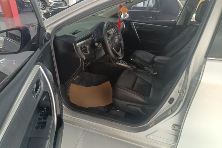 Used Toyota Corolla 2014 1.6L CVT GL-i Leather Edition Left Front Seat