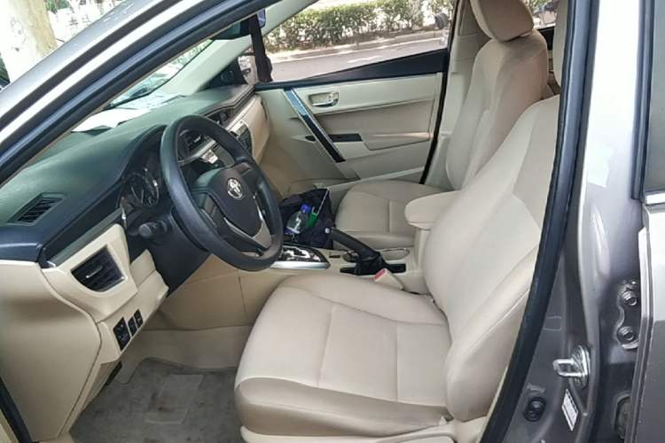 Used Toyota Corolla 2014 1.6L CVT GL-i Left Front Seat