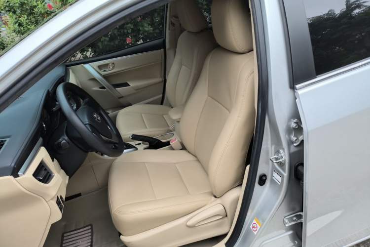 Used Toyota Corolla 2014 1.6L CVT GL Left Front Seat