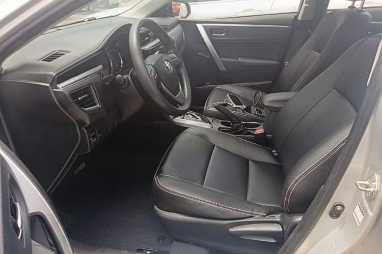Used Toyota Corolla 2014 1.6L CVT GL Left Front Seat