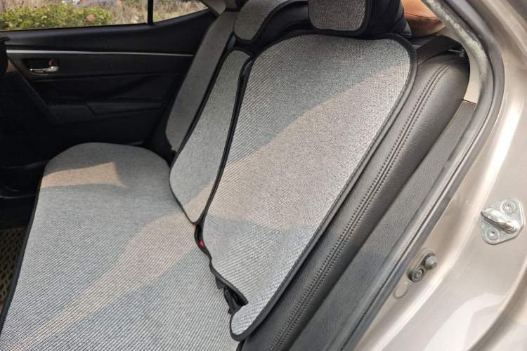 Used Toyota Corolla 2014 1.6L CVT GL-i Left Rear Seat