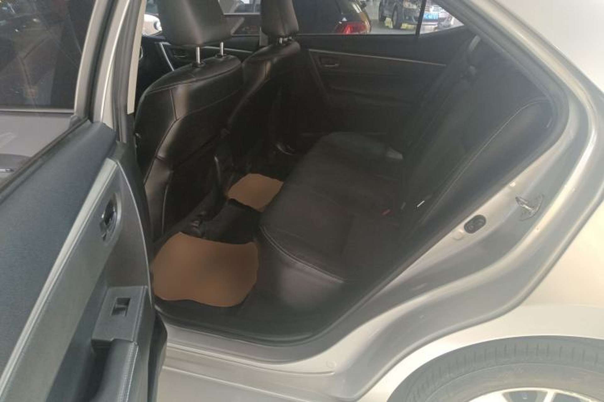 Used Toyota Corolla 2014 1.6L CVT GL-i Leather Edition Left Rear Seat