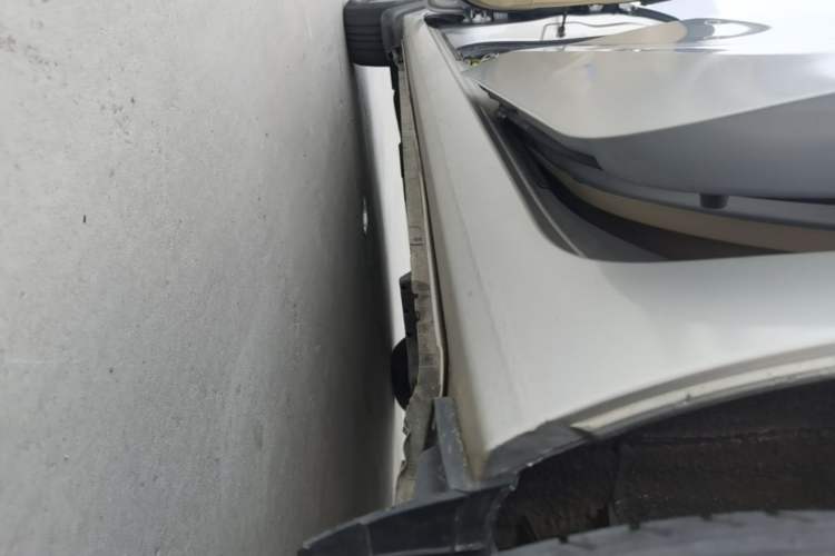 Used Toyota Corolla 2014 1.6L Manual GL Left Side Sill