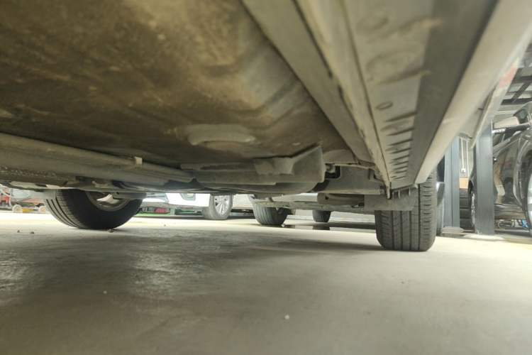 Used Toyota Corolla 2014 1.6L CVT GL-i Left Side Sill