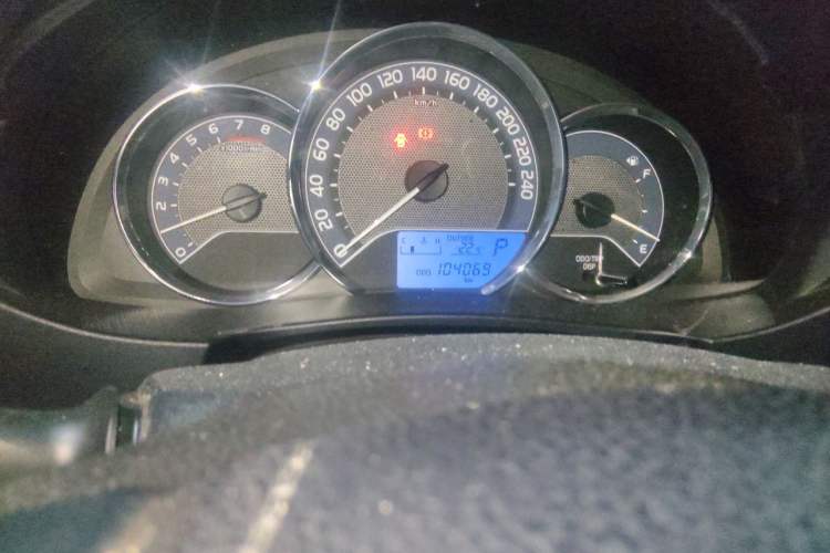 Used Toyota Corolla 2014 1.6L CVT GL Odometer Close Up
